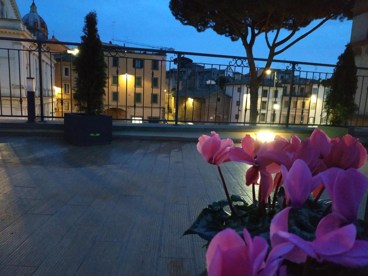 Palazzo Verdi Holiday Viterbe Extérieur photo