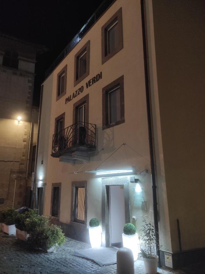 Palazzo Verdi Holiday Viterbe Extérieur photo